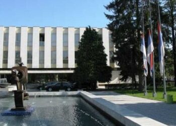 Građani se ipak nisu zadržali ispred NSRS, šatori nestali preko noći