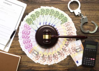 Novčane kazne i opomene sudijama i tužiocima za uskraćenu pravdu