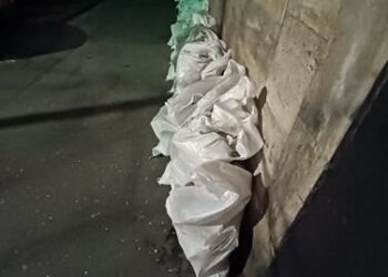 Džakovi puni kamenja po beogradskim ulicama uoči velikog protesta