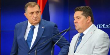 Sud BiH zatražio raspisivanje Interpolove potjernice za Dodikom i Stevandićem