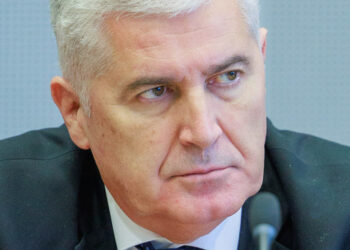 Čović u Tuzli, održao radni sastanak sa Županijskim odborom HDZ BiH Soli