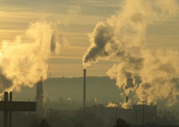 Zrak u TK pod pritiskom industrije, grijanja i saobraćaja