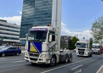 Više od 500 kamiona prodefilovalo Sarajevom: Hitne mjere ili blokada granice