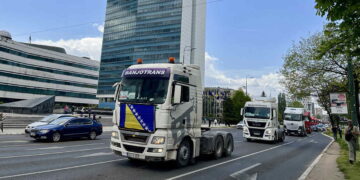 Više od 500 kamiona prodefilovalo Sarajevom: Hitne mjere ili blokada granice