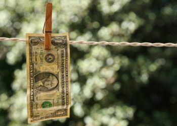 Srpska postala oaza za pranje prljavih para