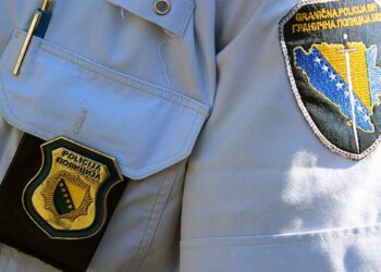 Tender za uniforme pretvoren u milionski skandal: Kako je najskuplja ponuda iz Visokog dobila posao, a država izgubila 370.000 KM!?