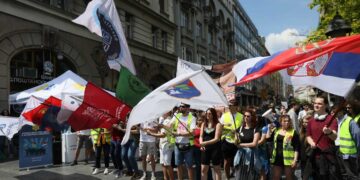 Prvi maj u Beogradu: 18 000 studenata i sindikalaca zajedno na protestu