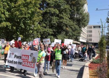 Mladi u KS izlaze na proteste zbog neisplaćenih subvencija za stanove