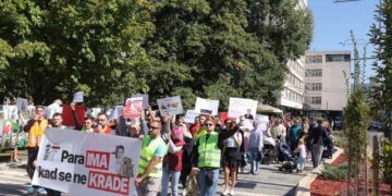 Mladi u KS izlaze na proteste zbog neisplaćenih subvencija za stanove