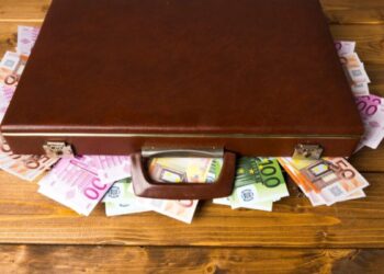 Borba protiv korupcije u BiH: Kakva je sudbina ‘bh. zviždača’? Prijava sve manje, građani bez zaštite i povjerenja u institucije