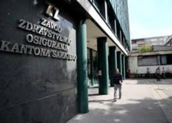 Šta muljaju u ZZOKS: Građanima uplaćeno osiguranje, imaju elektronske kartice, ali su “neosigurani”