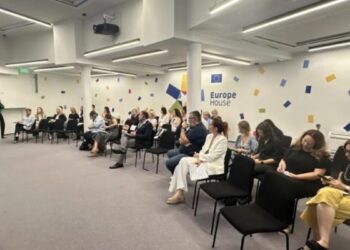 Crvena tipka sada štiti novinare u BiH: Brzo prijavljivanje prijetnji putem aplikacije