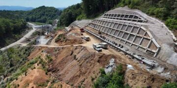 Radovi na autoputu kroz FBiH prekinuti zbog duga