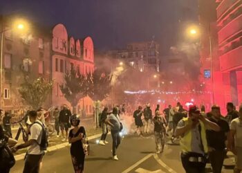 Srbija na nogama zbog Vrbasa i Bačkog Petrovca: Bačen sizavac u Novom Sadu, leti pirotehnika na građane