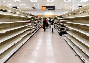 Prazne police u prodavnicama, sada je jasno šta se dešava