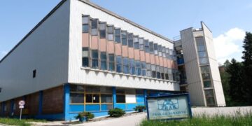 Ogorčeni radnici “Zraka” tvrde: Firma u nikad gorem stanju, a iz Vlade FBiH se hvale da je spašavaju