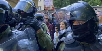 Srbija: Najmanje 28 napada policije na novinare za manje od četiri mjeseca