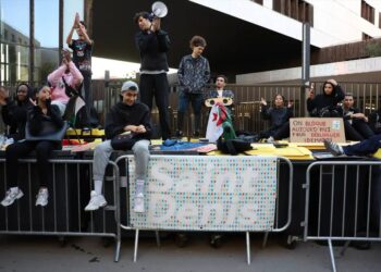 Generalni štrajk počeo širom Francuske, 30 uhapšenih