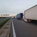 Na jedanaest graničnih prijelaza blokiran teretni terminal