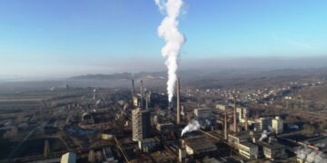 Krah velike bh. kompanije, radnici stupili u generalni štrajk: Gubici i dugovi veći od 430 miliona KM!