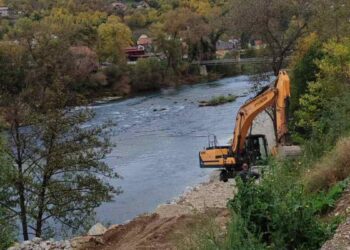 Nastavljeni nelegalni radovi u koritu Vrbasa ?!!!