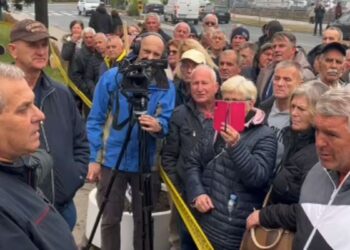 Radnici Krivaje pred Vladom FBiH: Traže 50 miliona KM dugovanja i penzije