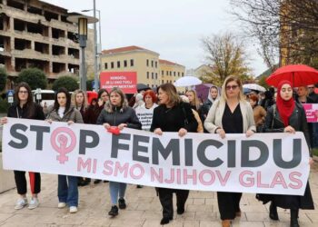 Mostar: Protestna šetnja za Aldinu Jahić i poziv na sistemske mjere protiv femicida