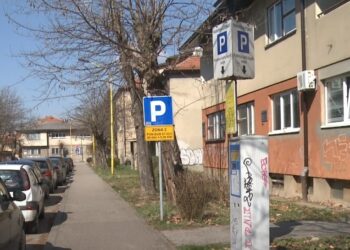 Građani Tuzle najavili protest zbog naplate parkinga u stambenim naseljima