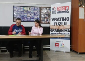 U Tuzli održan “Skup za pravo glasa i dostojanstvo građana”