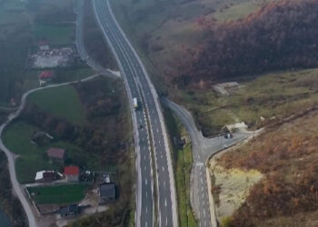 “Odlučni smo u tome da se o našim životima više nikada neće odlučivati bez nas”, poručili su eko aktivisti okupljeni oko NGG “Građani Kaknja protiv Bioorganike”