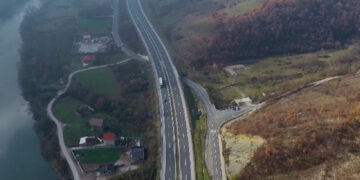 “Odlučni smo u tome da se o našim životima više nikada neće odlučivati bez nas”, poručili su eko aktivisti okupljeni oko NGG “Građani Kaknja protiv Bioorganike”