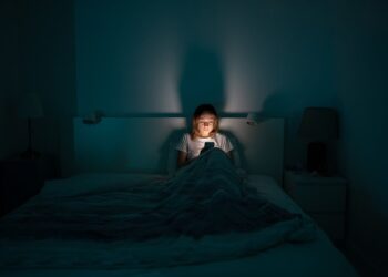 Studija otkrila šokantne podatke: Tinejdžeri sve manje spavaju