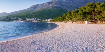 Jadran sve skuplji: Turizam cvjeta, ali građani strepe!