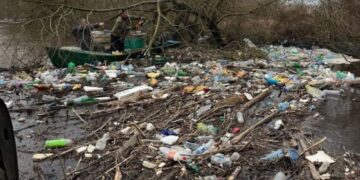 Katastrofa na rijeci Spreči: Godinama nakupljano smeće konačno uklonjeno! (FOTO)