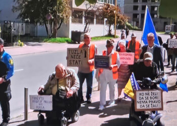 Novi protesti penzionera u Tuzli: Ako se ne borite uzeće vam i ovo što imate