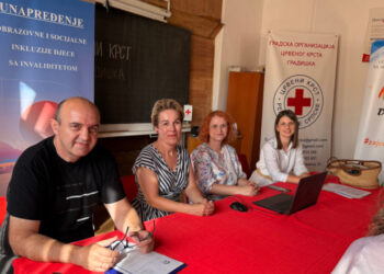 Sa javne tribine na temu “Unapređenja socijalne i obrazovne inkluzije djece sa invaliditetom“: Neophodna sistemska edukacija lica koja obavljaju posao asistenta u nastavi!