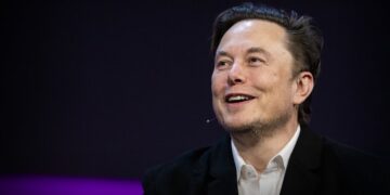 Muskova inicijalna javna ponuda za SpaceX vrijedna 1,77 biliona dolara